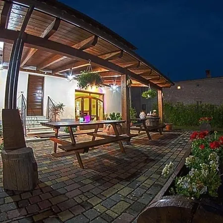 مزرعة للإقامة La Fattoria *